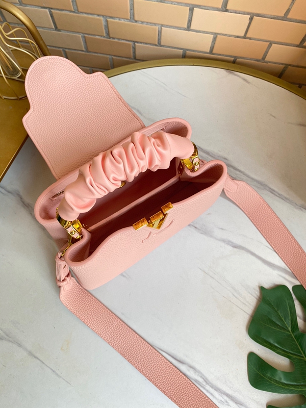 ルイヴィトンバッグ着用イメージ